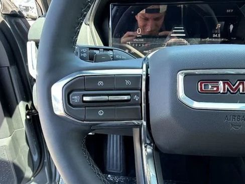 New 2026 GMC Terrain Elevation w/ Technology Package II AWD/4WD image 29