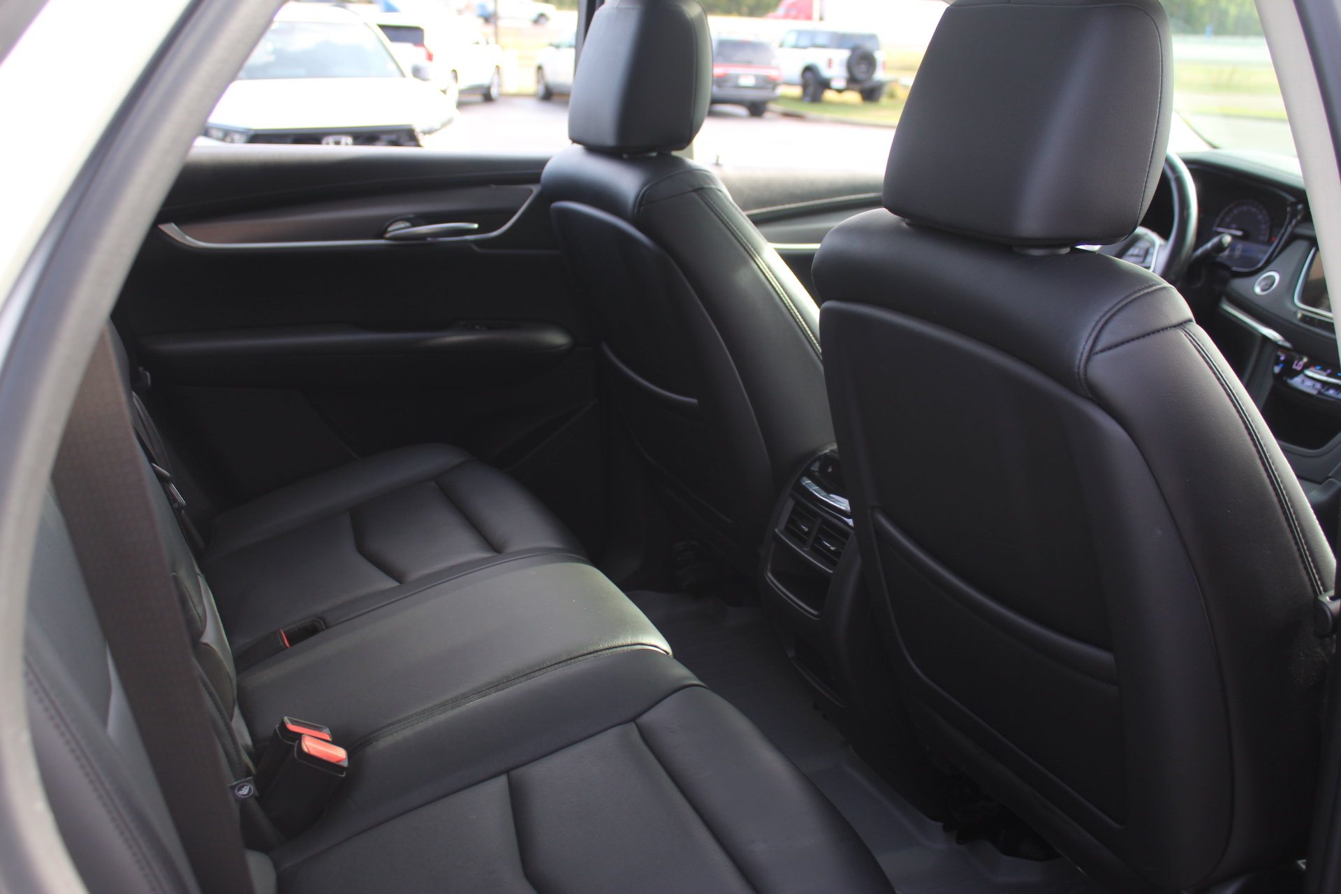 Used 2019 Cadillac XT5 Premium Luxury FWD image 32