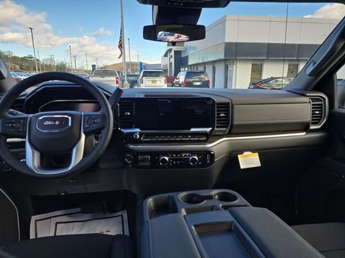 New 2026 GMC Sierra 1500 Elevation image 11