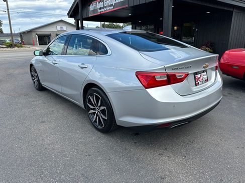 Used 2016 Chevrolet Malibu LT FWD image 3