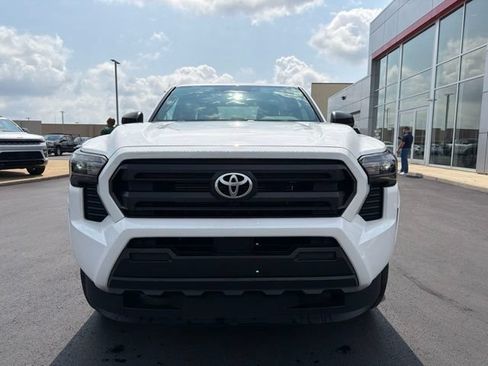 Used 2024 Toyota Tacoma SR AWD/4WD image 2