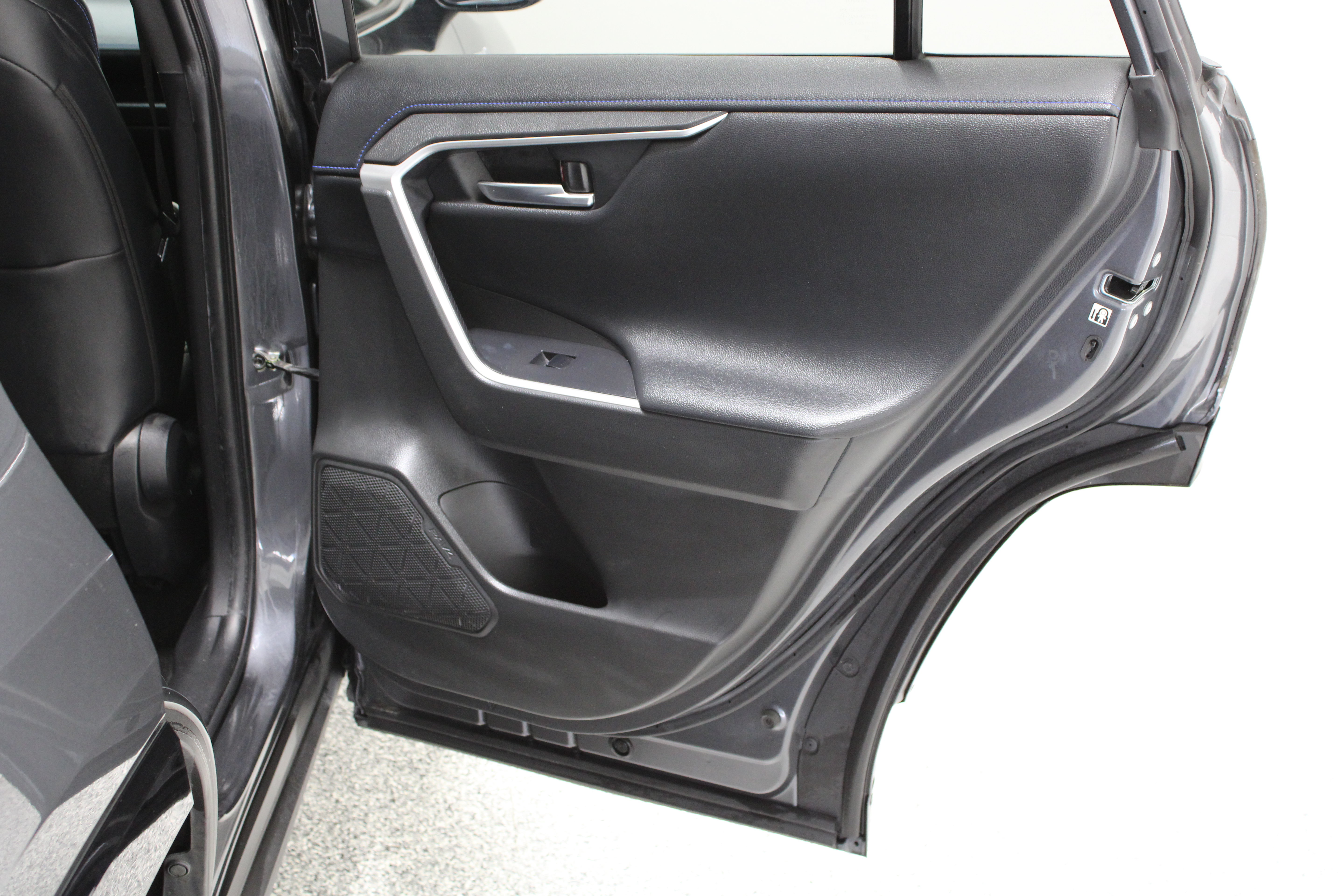 Used 2020 Toyota RAV4 XSE AWD/4WD image 35