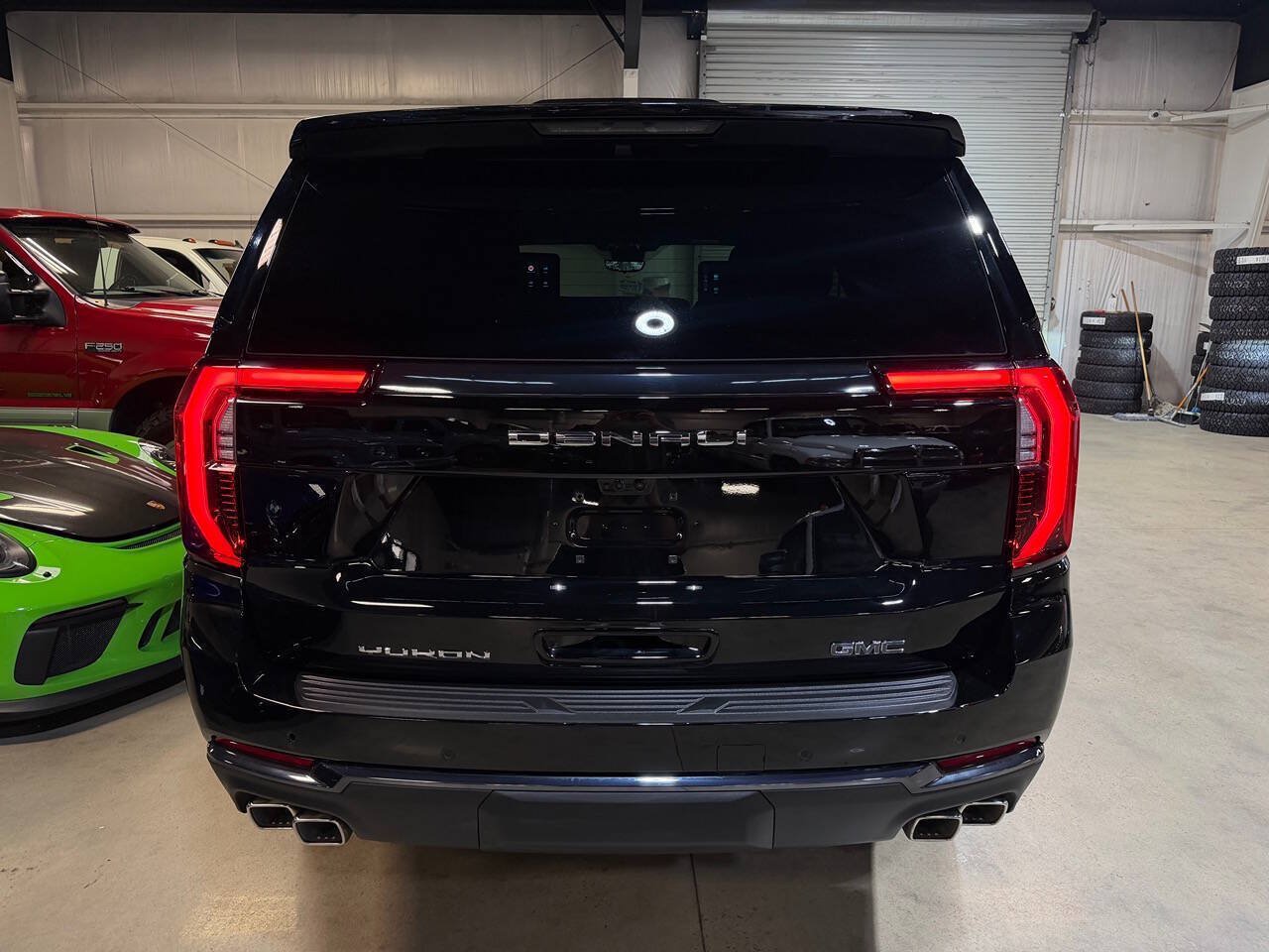 Used 2026 GMC Yukon Denali Ultimate w/ LPO, Floor Liner Package AWD/4WD image 16