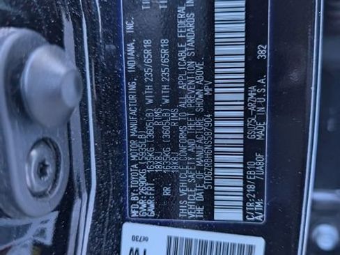 Used 2022 Toyota Highlander XLE image 26