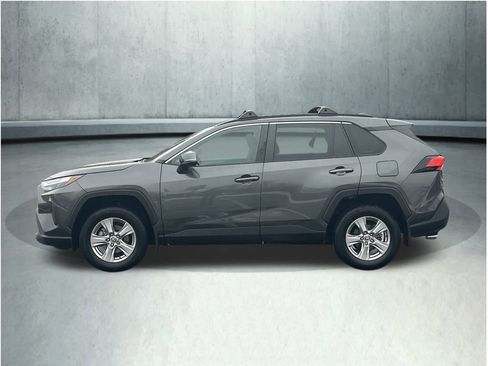 Used 2023 Toyota RAV4 XLE w/ Convenience Package image 6