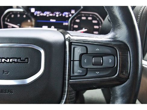 Used 2020 GMC Sierra 1500 Denali w/ Denali Ultimate Package AWD/4WD image 16