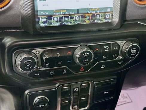 Used 2022 Jeep Gladiator Mojave w/ LED Lighting Group AWD/4WD image 23