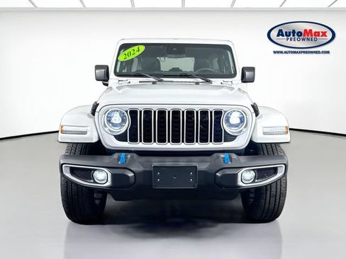 Used 2024 Jeep Wrangler Unlimited Sahara w/ Safety Group AWD/4WD image 6