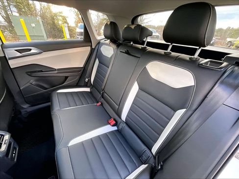 New 2026 Volkswagen Taos SEL AWD/4WD image 15