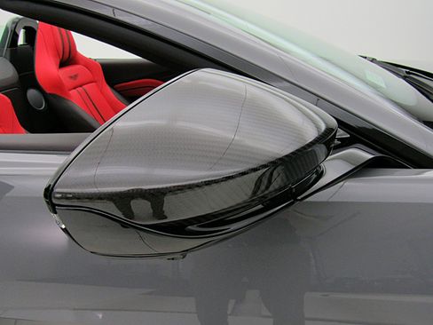 Used 2023 Aston Martin V8 Vantage Roadster image 36