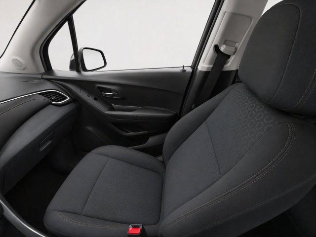 Used 2021 Chevrolet Trax LS w/ Tint and Cruise Package AWD/4WD image 25