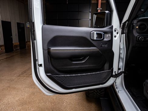 Used 2024 Jeep Wrangler Unlimited Rubicon 392 image 34