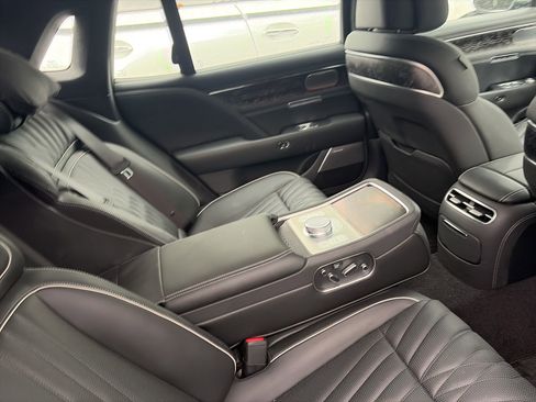 Used 2024 Genesis G90 3.5T AWD/4WD image 13