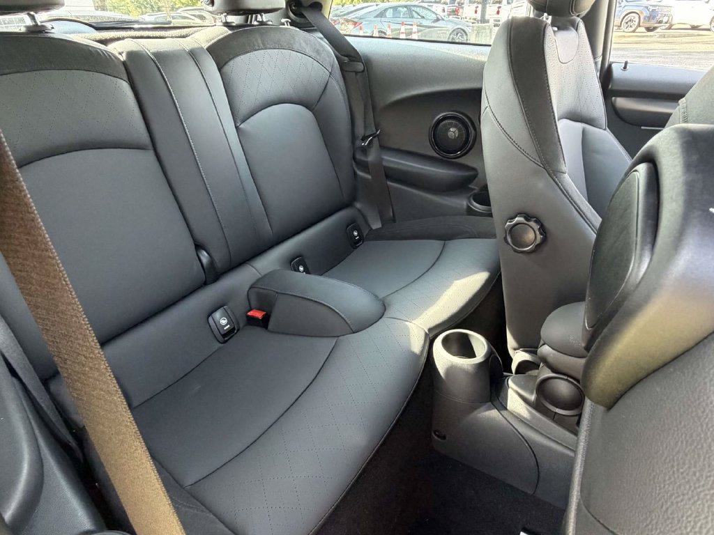 Used 2024 MINI Cooper S w/ Signature Upholstery Package FWD image 10