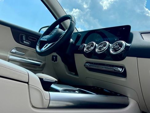 Certified 2023 Mercedes-Benz GLA 250 4MATIC image 9