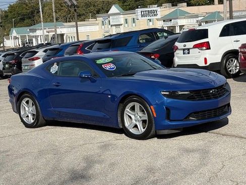 Certified 2020 Chevrolet Camaro LT image 3