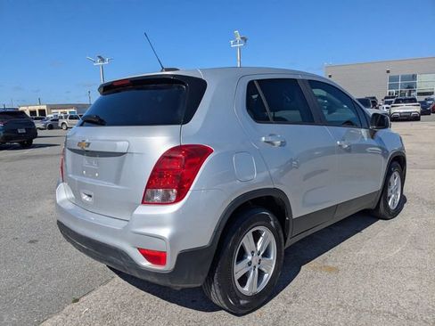Used 2020 Chevrolet Trax LS w/ Tint and Cruise Package FWD image 3