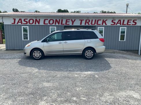 Used 2009 Toyota Sienna LE AWD/4WD image 1