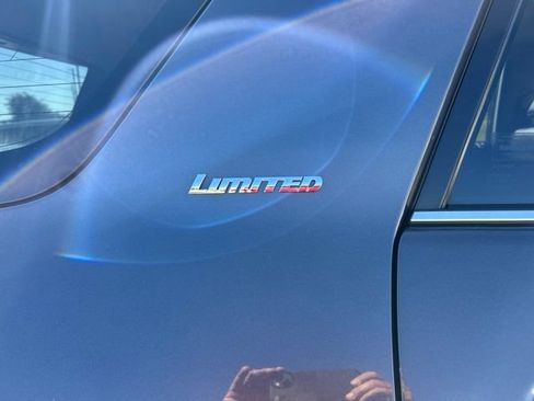 Used 2023 Toyota 4Runner Limited AWD/4WD image 3