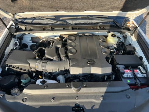 Used 2020 Toyota 4Runner SR5 image 16