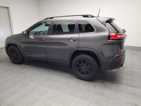Used 2016 Jeep Cherokee Latitude image 3