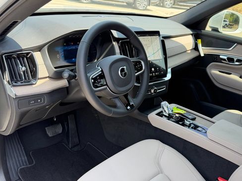 New 2026 Volvo XC90 T8 Core w/ Protection Package Premier AWD/4WD image 14