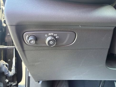 Used 2023 Buick Envision Essence w/ Sport Touring Package AWD/4WD image 20