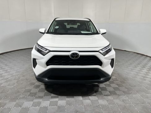 Used 2025 Toyota RAV4 XLE FWD image 3