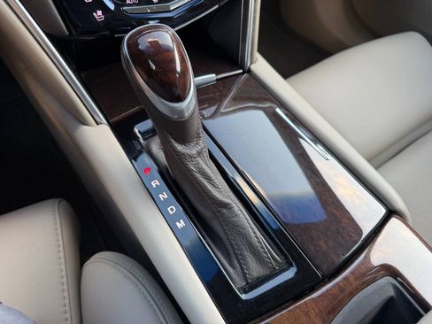 Used 2014 Cadillac XTS Premium FWD image 20