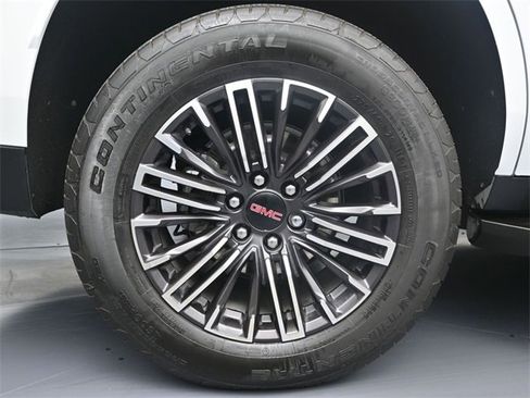 Certified 2025 GMC Yukon Elevation image 9