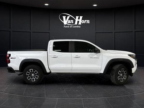 Used 2024 Chevrolet Colorado Z71 w/ Z71 Convenience Package 2 image 2