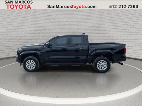 Used 2025 Toyota Tacoma SR5 AWD/4WD image 9