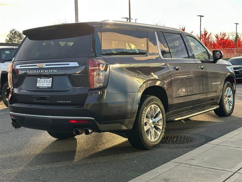 Used 2024 Chevrolet Suburban Premier image 5