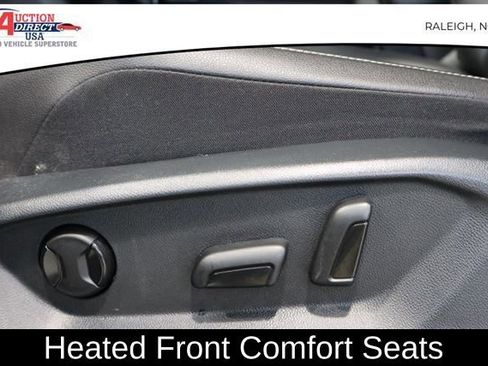 Used 2021 Volkswagen Tiguan SE w/ Panoramic Sunroof Package image 22