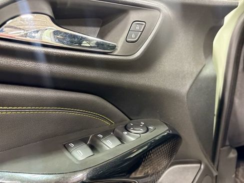 Used 2024 Chevrolet Trax ACTIV w/ Sunroof Package FWD image 18