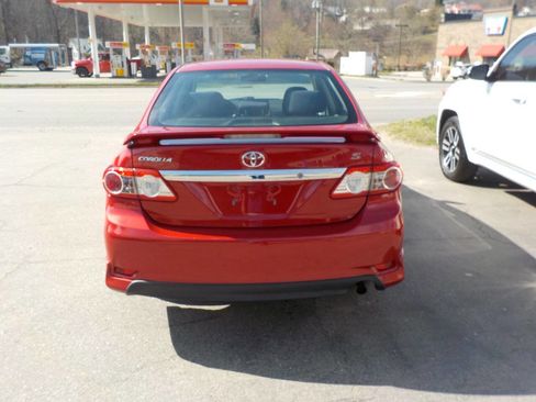 Used 2013 Toyota Corolla S image 8