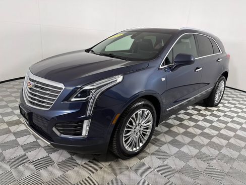 Used 2018 Cadillac XT5 Platinum w/ Driver Assist Package AWD/4WD image 9