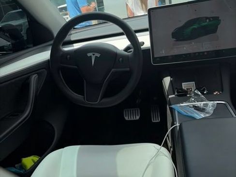Used 2024 Tesla Model Y Performance AWD/4WD image 30