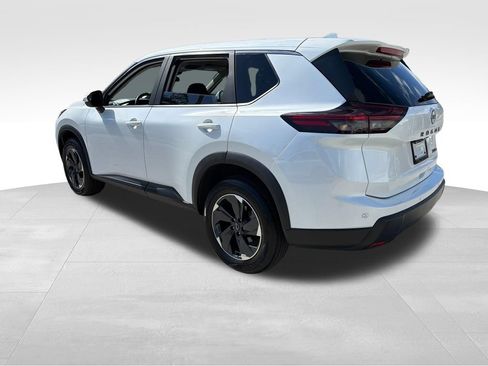 Certified 2024 Nissan Rogue SV AWD/4WD image 5