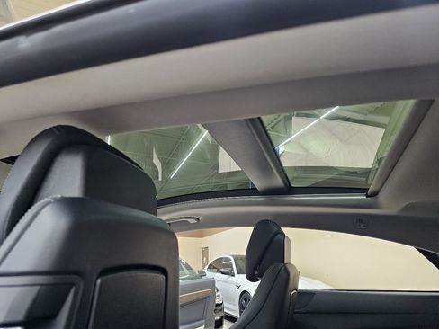 Used 2011 Mercedes-Benz E 350 Coupe image 36