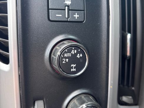 Used 2015 GMC Sierra 1500 SLE w/ SLE Value Package AWD/4WD image 5