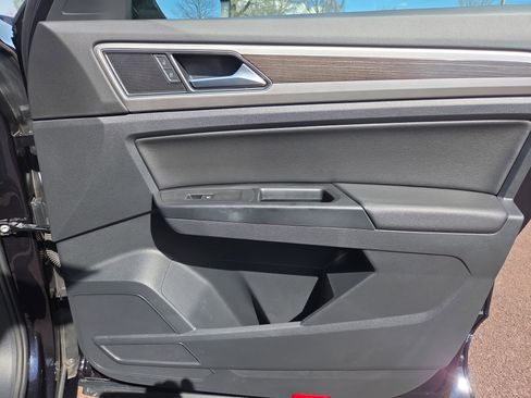 Used 2019 Volkswagen Atlas SEL image 17