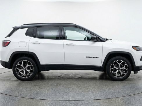 Used 2025 Jeep Compass Limited AWD/4WD image 11