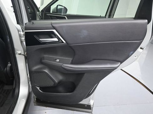Used 2024 Mitsubishi Outlander SE FWD image 20