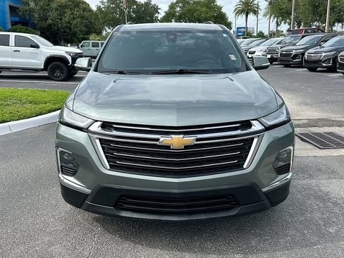 Used 2023 Chevrolet Traverse LT FWD image 2