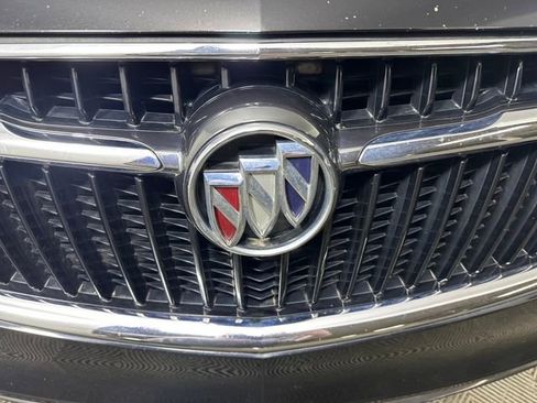 Used 2018 Buick Enclave Essence image 9