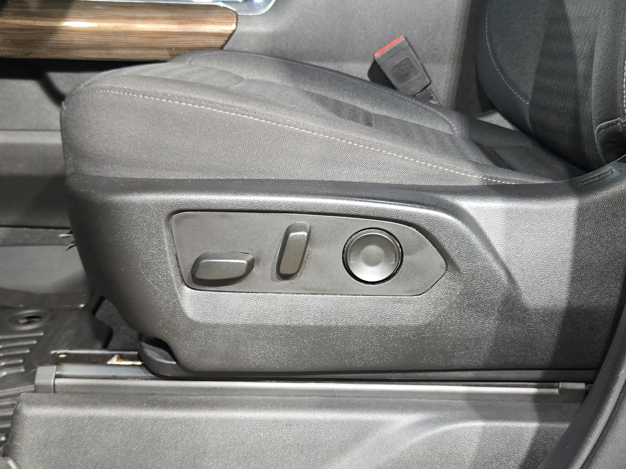 Used 2023 Chevrolet Silverado 1500 RST w/ Texas Edition Plus AWD/4WD image 23