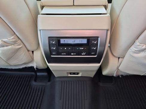 Used 2023 Lexus GX 460 Luxury w/ Sport Design Package AWD/4WD image 24