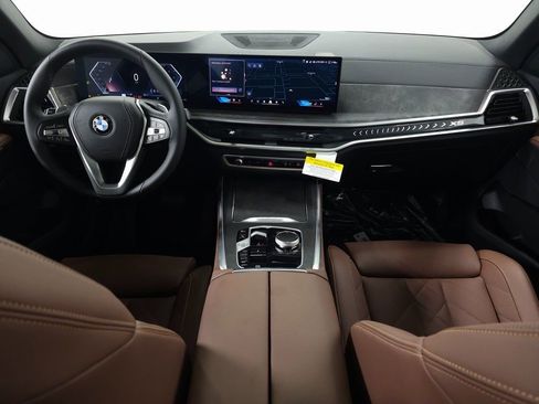 Used 2026 BMW X5 xDrive40i w/ Parking Assistance Package image 9