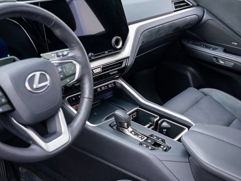 Used 2025 Lexus TX 350 AWD image 11